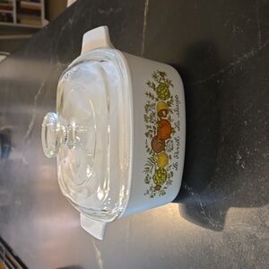 Vintage sought after Corning Ware, Spice of Life pattern 1.5 qt casserole